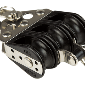 Polea triple con arraigo de 22 mm